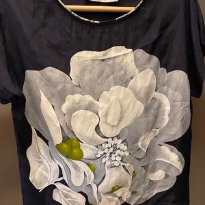 🐳navy blue with beautiful flower